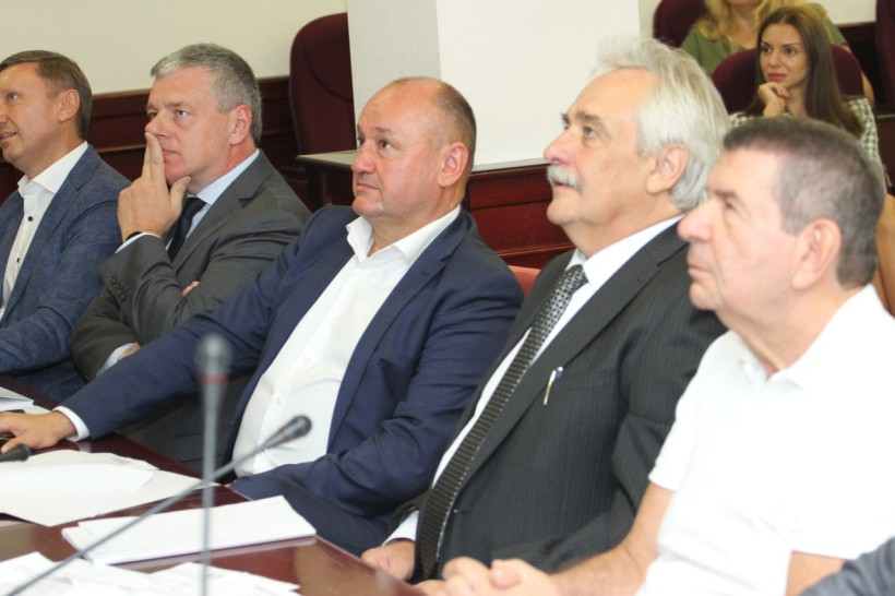 Сергій Шкарлет привітав студентів, які стали переможцями і призерами Європейських університетських ігор та Чемпіонату світу з футзалу