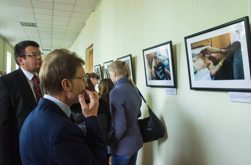 У Житомирському державному університеті імені Івана Франка діє фотоекспозиція «Рани»