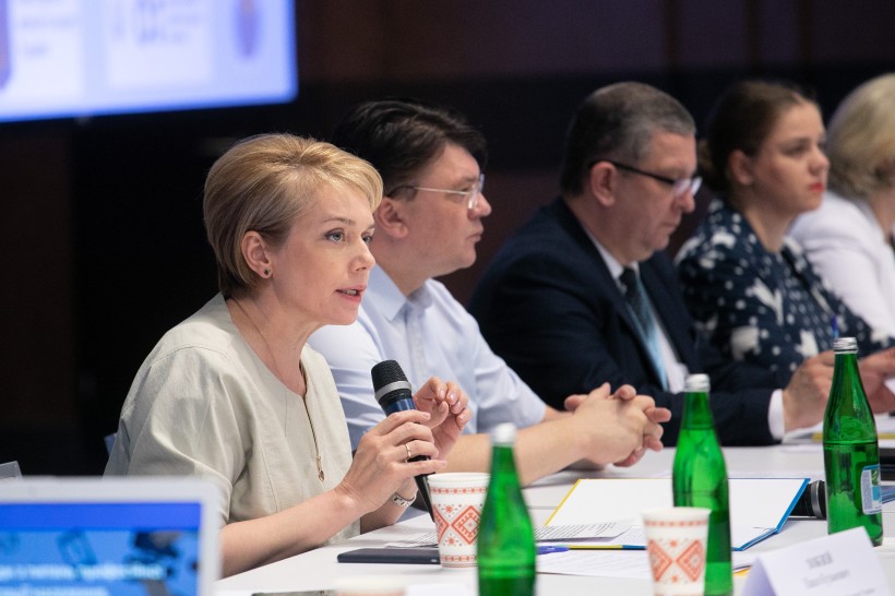 Лілія Гриневич: В Україні з’явиться система моніторингу працевлаштування випускників профтехів та вишів