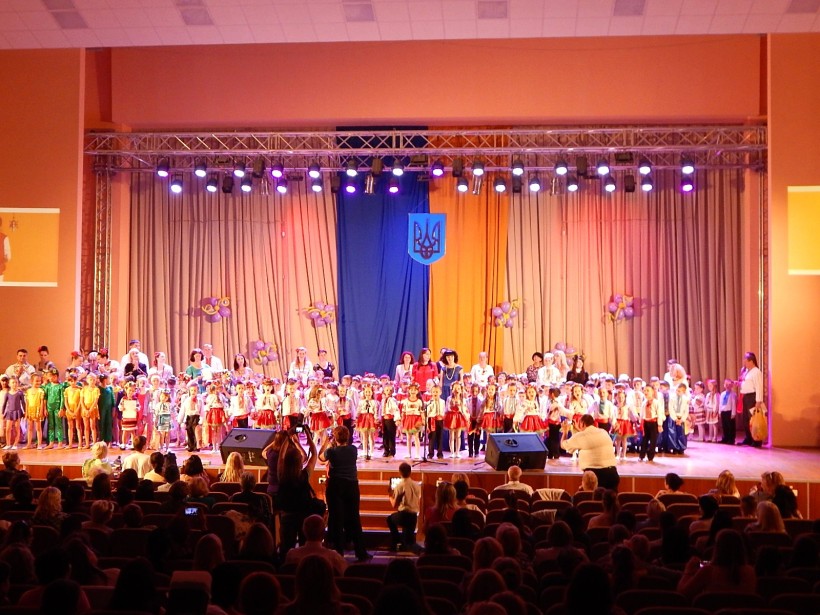 У Чернівцях відбувся гала-концерт учасників обласного етапу фестивалю дитячого виконавського мистецтва вихованців дошкільних навчальних закладів «Крок до зірок»