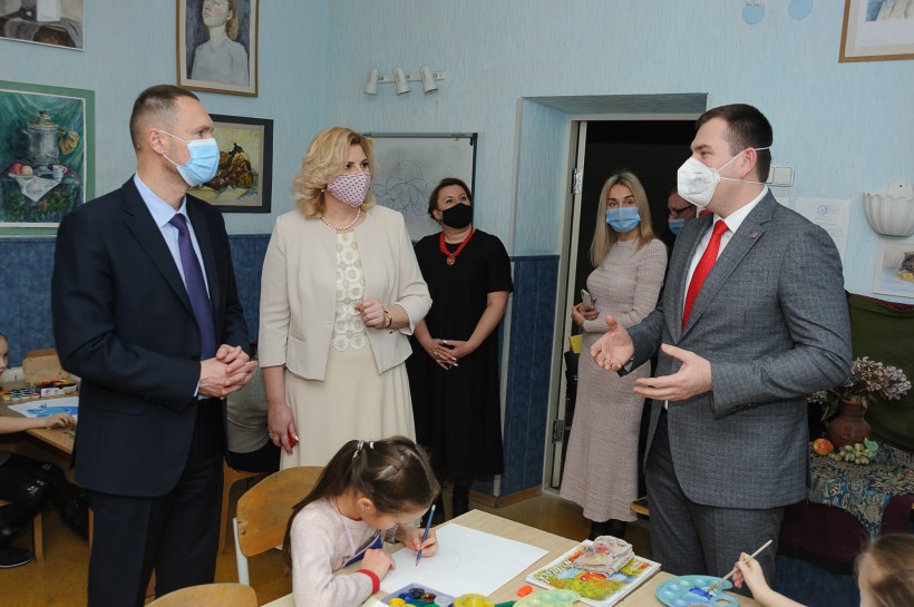 МОН підтримує розвиток державно-приватного партнерства у сфері позашкільної освіти, – Сергій Шкарлет