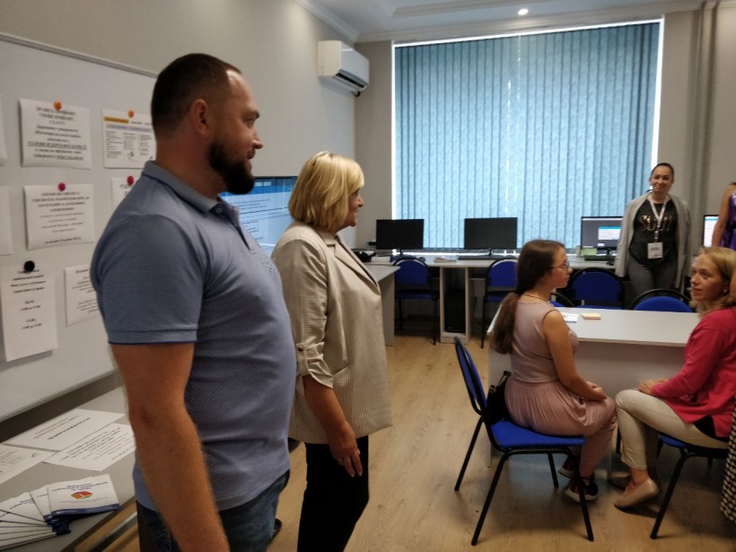 Заступник Міністра ознайомилася зі станом готовності закладів освіти Житомирщини до приймання здобувачів освіти