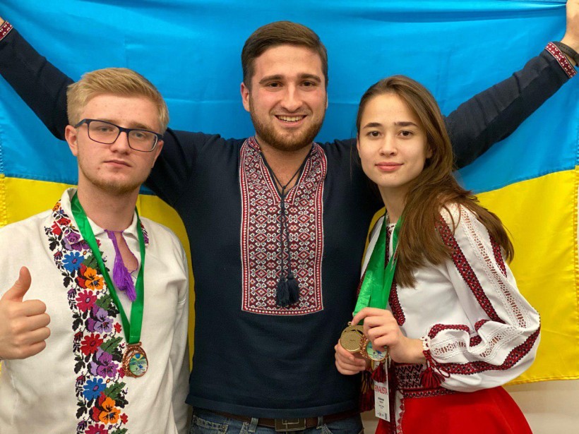 Двоє учнів Малої академії наук вибороли “золото” та “бронзу” на Міжнародному конкурсі Mostratec у Бразилії