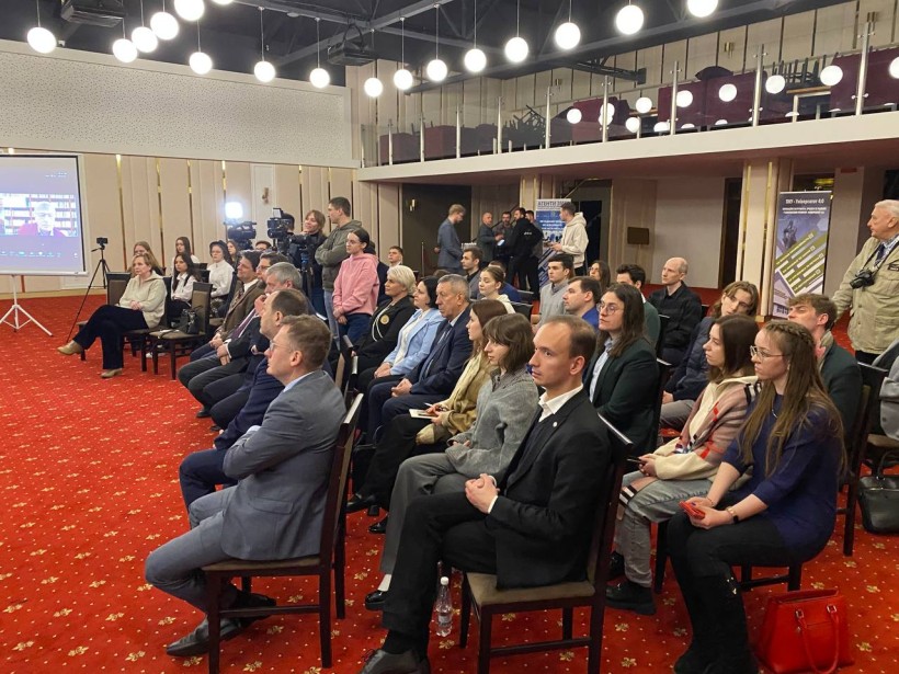 Перші українсько-польські дебати у Міжнародному центрі зустрічей студентської молоді