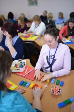 Як користуватися новітніми технологіями та організувати навчання у формі гри: на Черкащині провели тренінг для учителів початкових класів