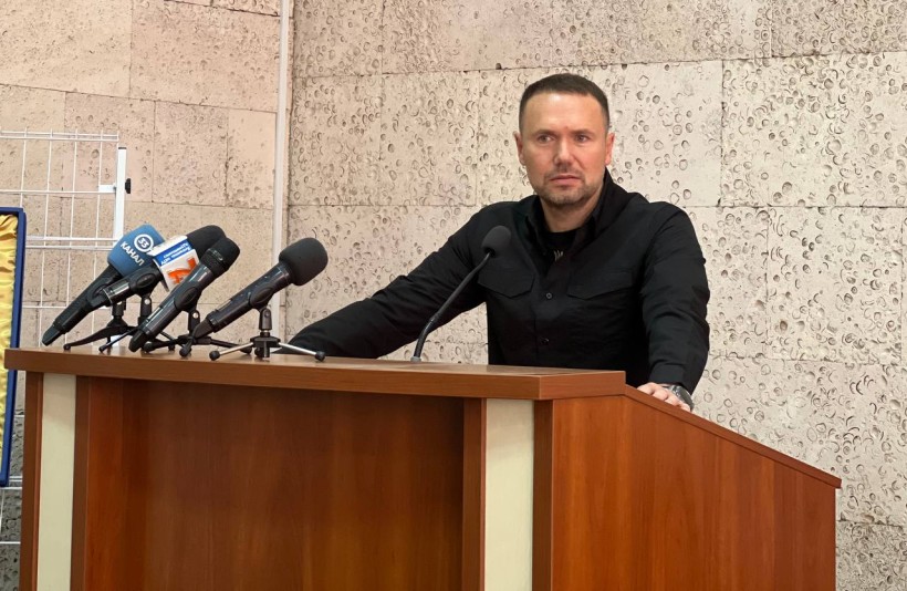 Сергій Шкарлет під час візиту до Хмельниччини наголосив на важливості облаштування укриттів у школах за новими стандартами в межах запланованої субвенції на 2023 рік