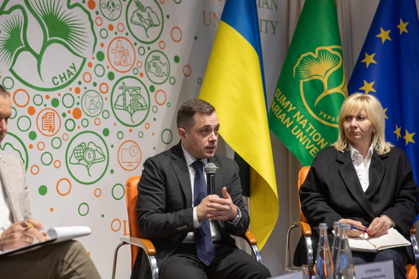 МОН продовжує регіональні зустрічі щодо розвитку дуальної освіти: у Сумах обговорили партнерство ЗВО та бізнесу