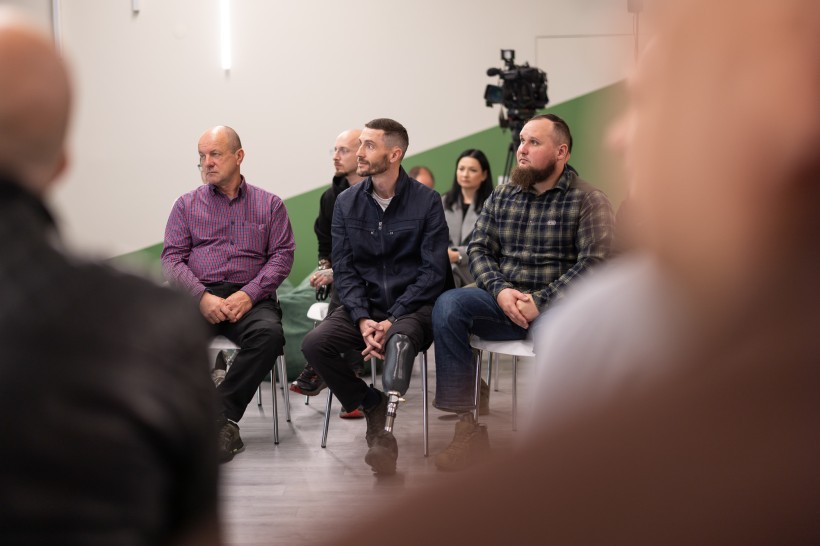 Психологічна підтримка — складник успішного навчання: у КНУ провели практикум емпатії за участю першої леді та МОН
