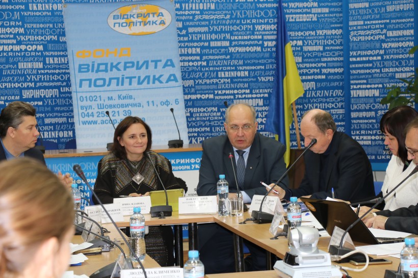 “Креативність і творчість дуже важливі для розвитку сучасної дитини”, - заступник Міністра освіти і науки Павло Хобзей на круглому столі щодо STREAM освіти в Україні