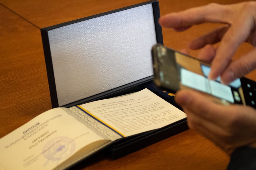 Сергій Шкарлет вручив Дипломи та Почесні знаки лауреатам Державної премії України в галузі освіти 2019 року