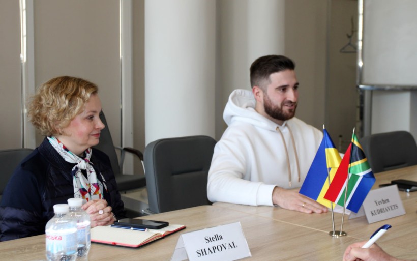 Євген Кудрявець обговорив питання двосторонньої співпраці в галузі освіти і науки з послом ПАР в Україні