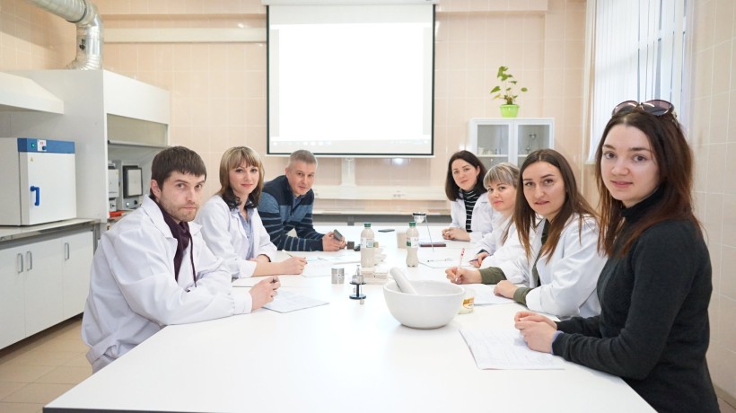 На базі харківського вишу відкрили лабораторно-освітній центр, де готуватимуть фахівців-хіміків