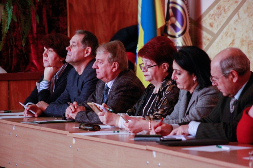 Учень, роботодавець та заклад профосвіти зможуть підписати договір, щоб навчання проходило також на виробництві – МОН оприлюднило для обговорення типовий договір