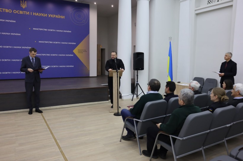 У МОН нагородили лауреатів Премії КМУ за розроблення і впровадження інноваційних технологій