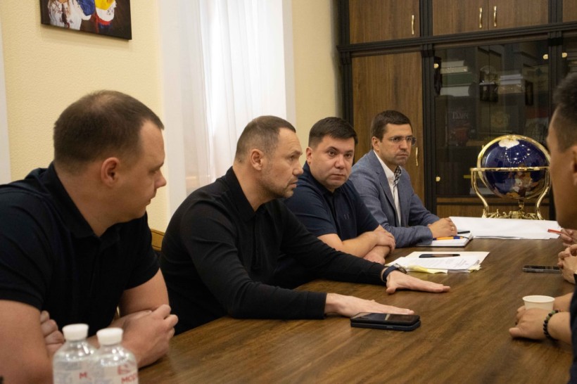 У МОН обговорили створення укриттів у дитячих садках і школах