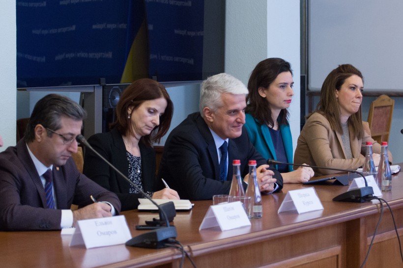 МОН підтримає відкриття кафедри албанської мови у ХНУ – робоча зустріч першого заступника Міністра Володимира Ковтунця з делегацією Республіки Албанія