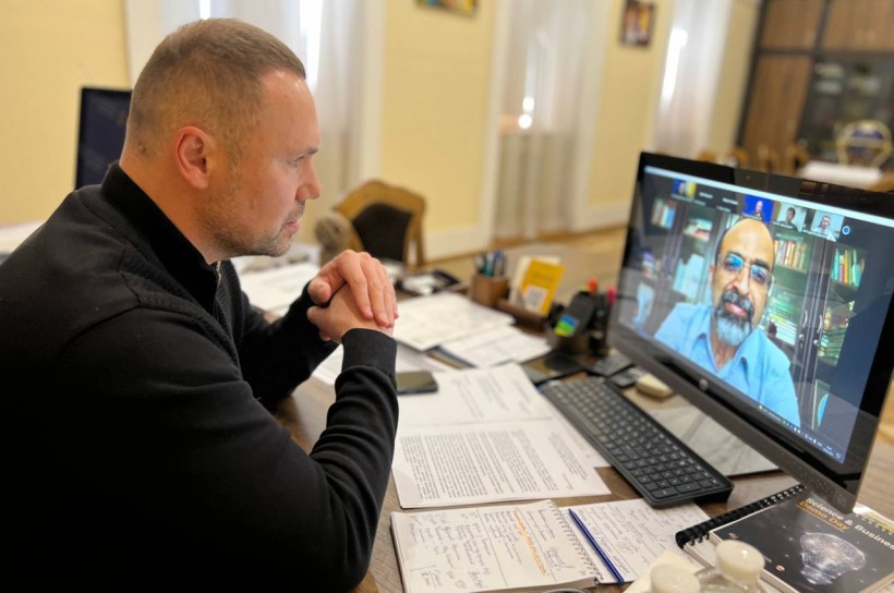 Сергій Шкарлет: триває робота щодо забезпечення девайсами освітян і здобувачів для організації освітнього процесу