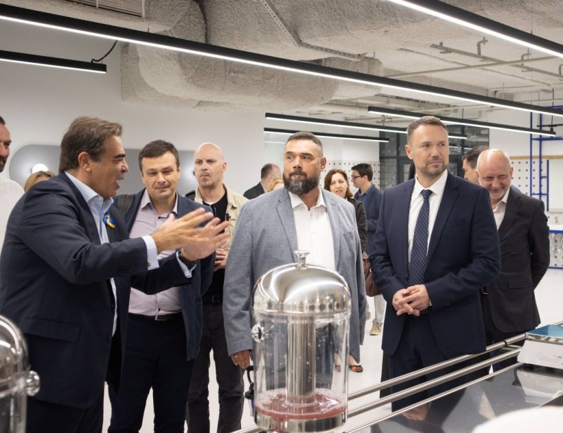 Міністр освіти і науки та Віцепрезидент Європейської комісії з питань популяризації європейського стилю життя відвідали столичну школу