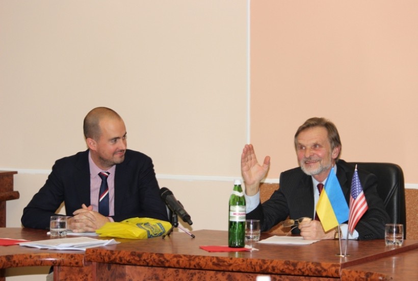 ЖДУ ім. Івана Франка відвідав віце-консул Посольства США в Україні Фредерік Стокс