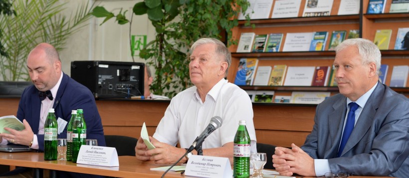 В ЧНУ вчені обмінялись досвідом країн Причорноморського регіону