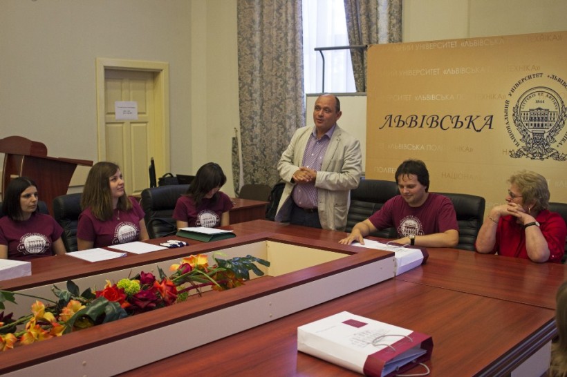 У Львівській політехніці запрацювала міжнародна літня школа україністики для іноземців «Крок до України»