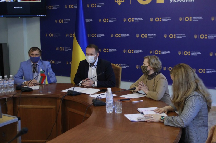 Очільники МОН України та Болгарії обговорили питання співпраці в галузі освіти