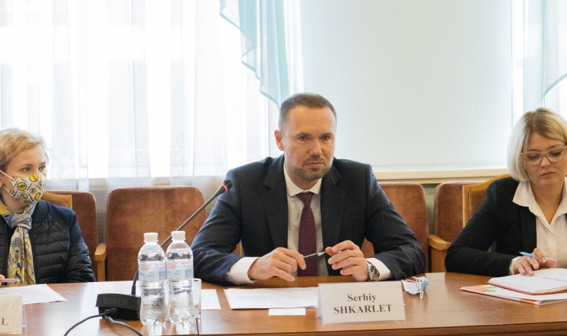 Сергій Шкарлет обговорив із Послом Республіки Кіпр в Україні Луїсом Телемаху ключові напрями взаємодії в галузі освіти