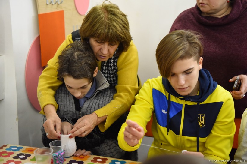 У ХПІ провели “Новорічний апсайклінг” для вихованців харківської школи-інтернату