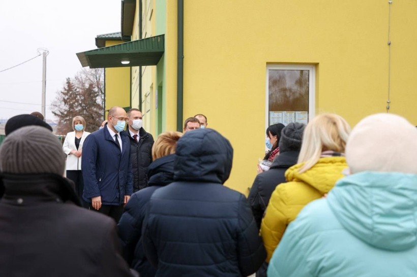 Денис Шмигаль та Сергій Шкарлет ознайомилися з діяльністю нової Підгороднянської школи на Тернопільщині