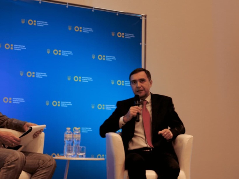 Популяризація науки через підвищення престижу професії вченого та єдина вебплатформа для українських дослідників – підсумки брифінгу “Говоримо про науку!”