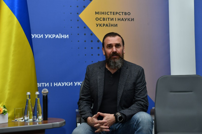 Понад 1000 девайсів для українських школярів: відбулася зустріч із представниками Республіки Вірменія