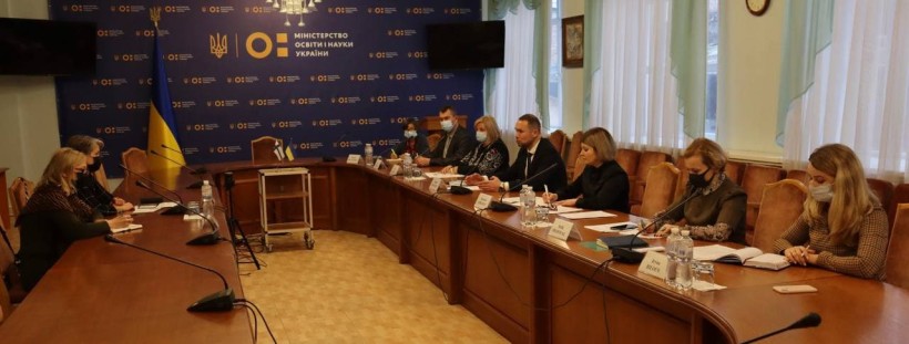 Фінська підтримка реформи української школи: Сергій Шкарлет зустрівся з Надзвичайним і Повноважним Послом Фінляндської Республіки в Україні пані Пяйві Лайне