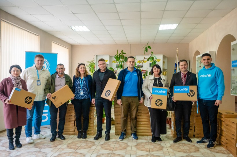 ЮНІСЕФ доставив ще майже 39 тисяч ноутбуків для українських школярів