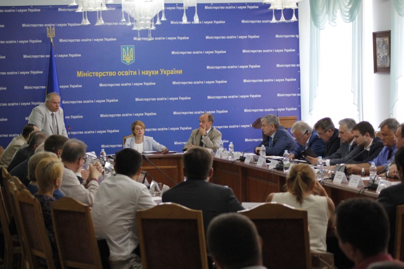 Колегія МОН схвалила зміни до навчальних програм для 9 та 10 - 11 класів загальноосвітніх навчальних закладів