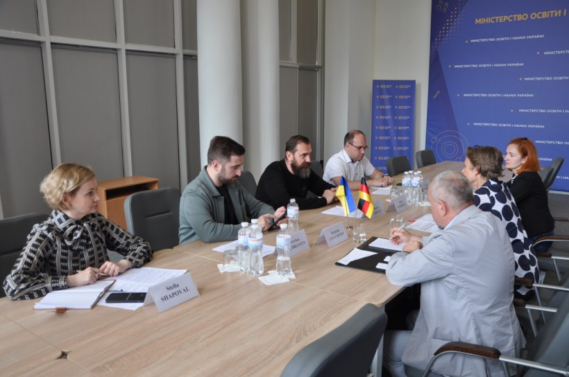 Зустріч міністра освіти і науки України Оксена Лісового з Надзвичайним і Повноважним Послом Федеративної Республіки Німеччина в Україні пані Анкою Фельдгузен