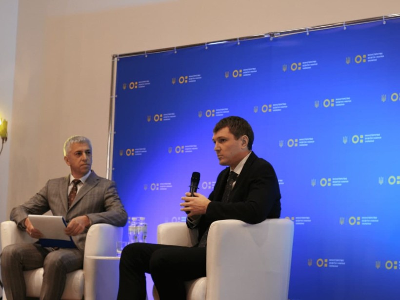 Популяризація науки через підвищення престижу професії вченого та єдина вебплатформа для українських дослідників – підсумки брифінгу “Говоримо про науку!”