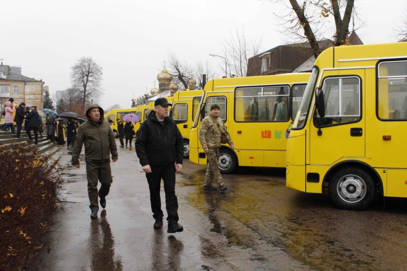 Автопарк шкільних автобусів Черкащини поповнили 11 одиницями автотранспорту