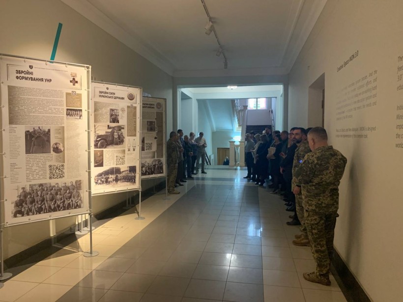 У МОН презентували виставковий мобільний проєкт «Під заступництвом Святої Покрови»