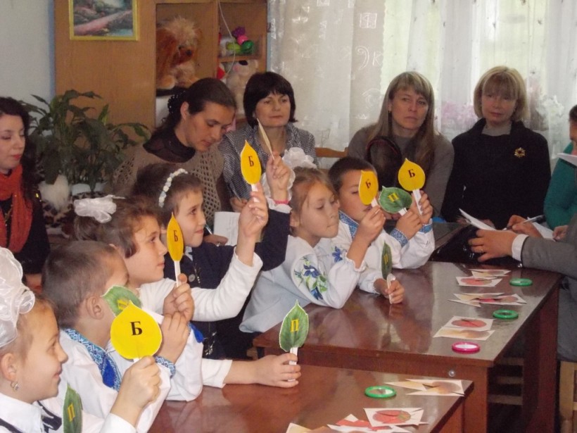 На Буковині для учнів з особливими освітніми потребами впроваджують сучасні  методи корекції усного та писемного мовлення