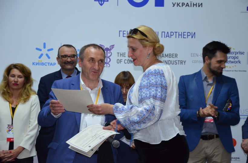 Інтерактивна дошка будь-де, нові методи діагностики й лікування раку та багатомовні аудіокниги – підбито підсумки конкурсів Всеукраїнського фестивалю інновацій
