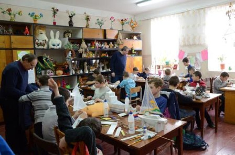 Школярі Чернівців та області створювали планери, човни і казкові будиночки