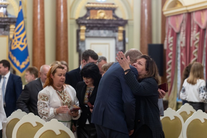 Про сумлінну роботу українських освітян сьогодні свідчать не лише здобутки їхніх учнів на олімпіадах, а й перемоги на фронті, – Володимир Зеленський