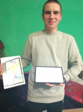 Цифрові пристрої для освітян та здобувачів освіти: близько 85 тис. планшетів отримали освітяни та здобувачі освіти