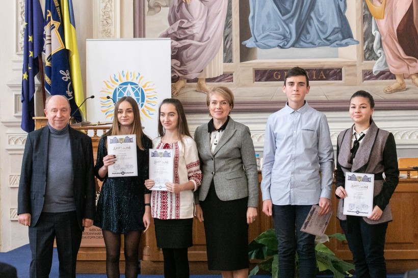 Міністр занепокоєна, що молоде покоління втрачає наполегливість і терпіння – з виступу Лілії Гриневич перед лауреатами стипендії Президента України