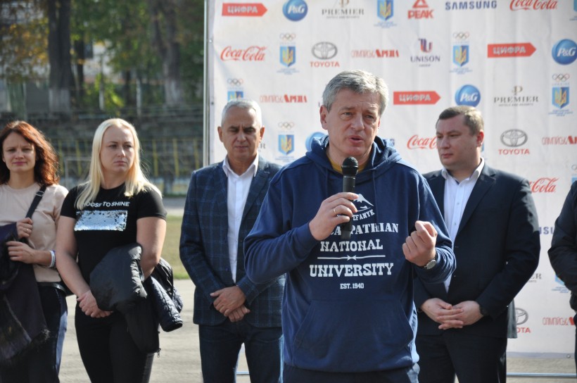 У ПНУ відкрили сучасний спортивний майданчик вартістю у більш як 100 тис гривень