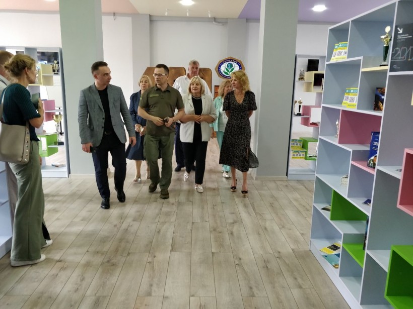 Заступник Міністра ознайомилася зі станом готовності закладів освіти Житомирщини до приймання здобувачів освіти