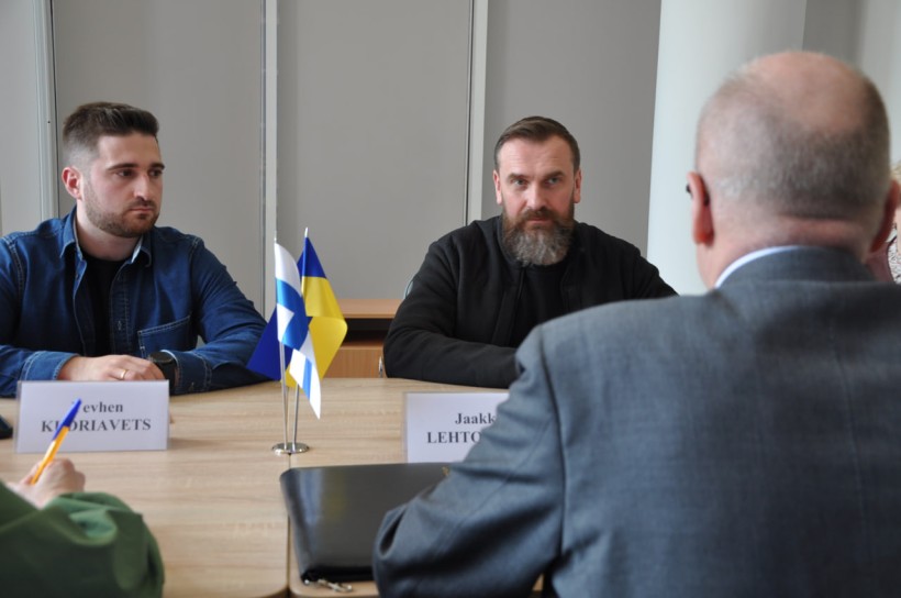 Міністр освіти і науки України Оксен Лісовий провів зустріч із Надзвичайним і Повноважним Послом Фінляндії в Україні Яакко Лехтовіртою
