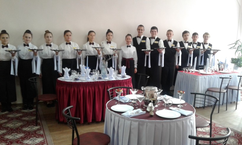 В Кіровоградському профліцеї відкрили лабораторію за фахом «Офіціант»