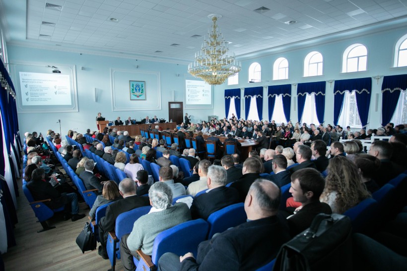 Доктори філософії зможуть захищатися в разових вчених радах – МОН збирається впровадити цей експеримент, доки НАЗЯВО створюватиме потрібну базу для атестації за новими PhD-програмами