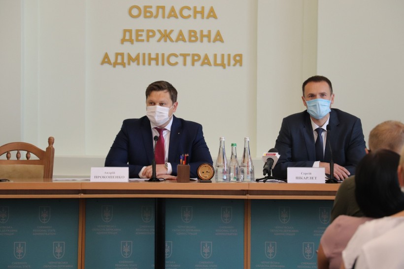 МОН розглядає три можливі сценарії початку навчального року – повідомив Сергій Шкарлет під час робочого візиту на Чернігівщину